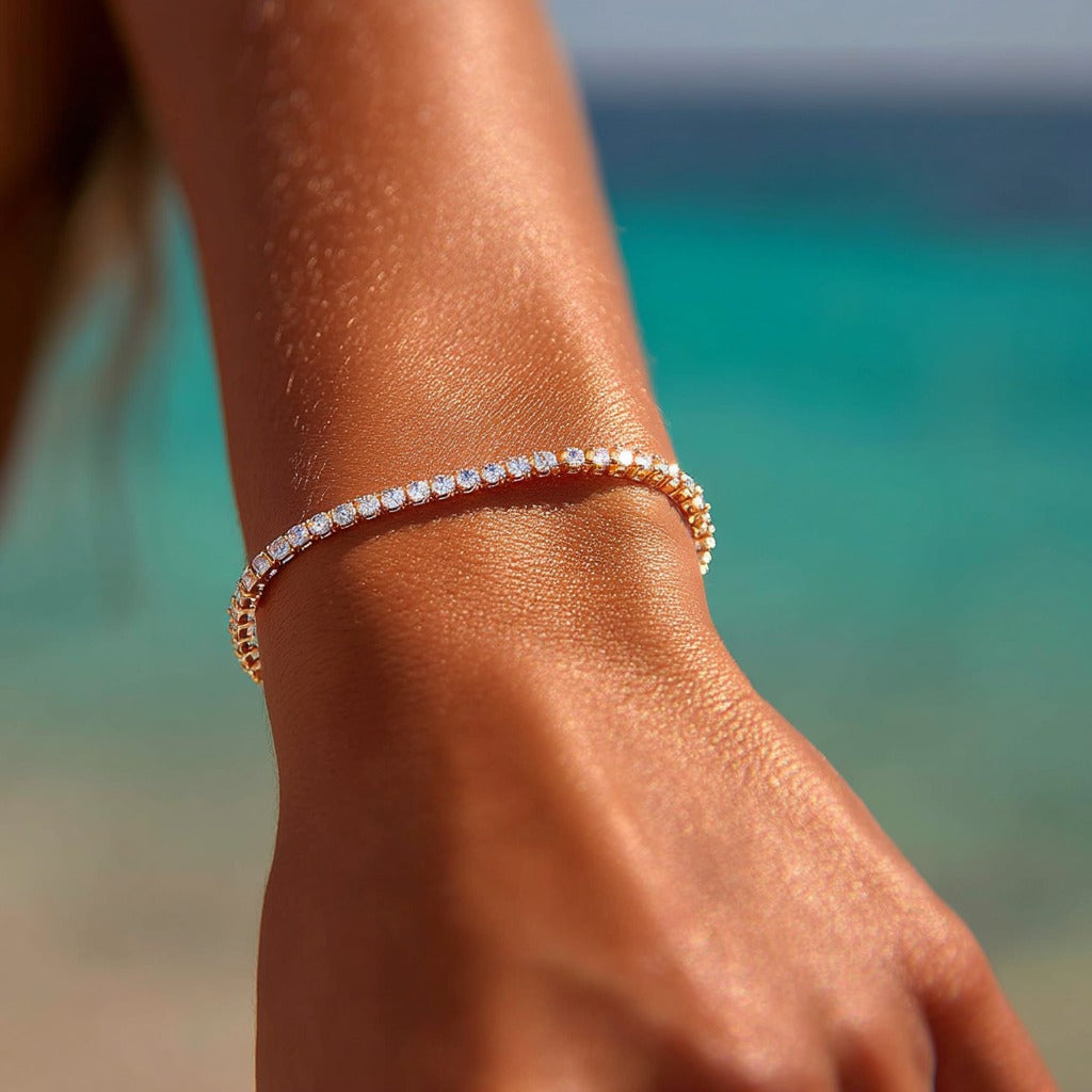 Pulseira de tênis ajustável Amy e Annette em ouro 14K com cristais Swarovski