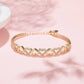 Pulseira ajustável em formato de corações de ouro 14K com cristais Swarovski