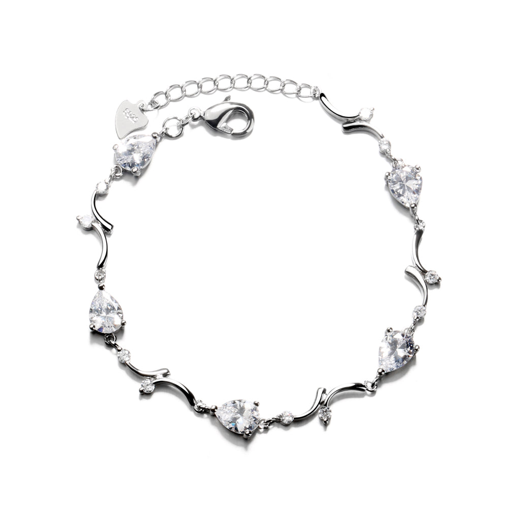 Pulseira ajustável em forma de lágrima com cristais Swarovski em prata esterlina