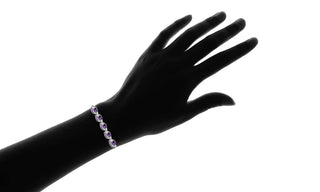 Pulseira estilo tênis em prata esterlina e tanzanita roxa