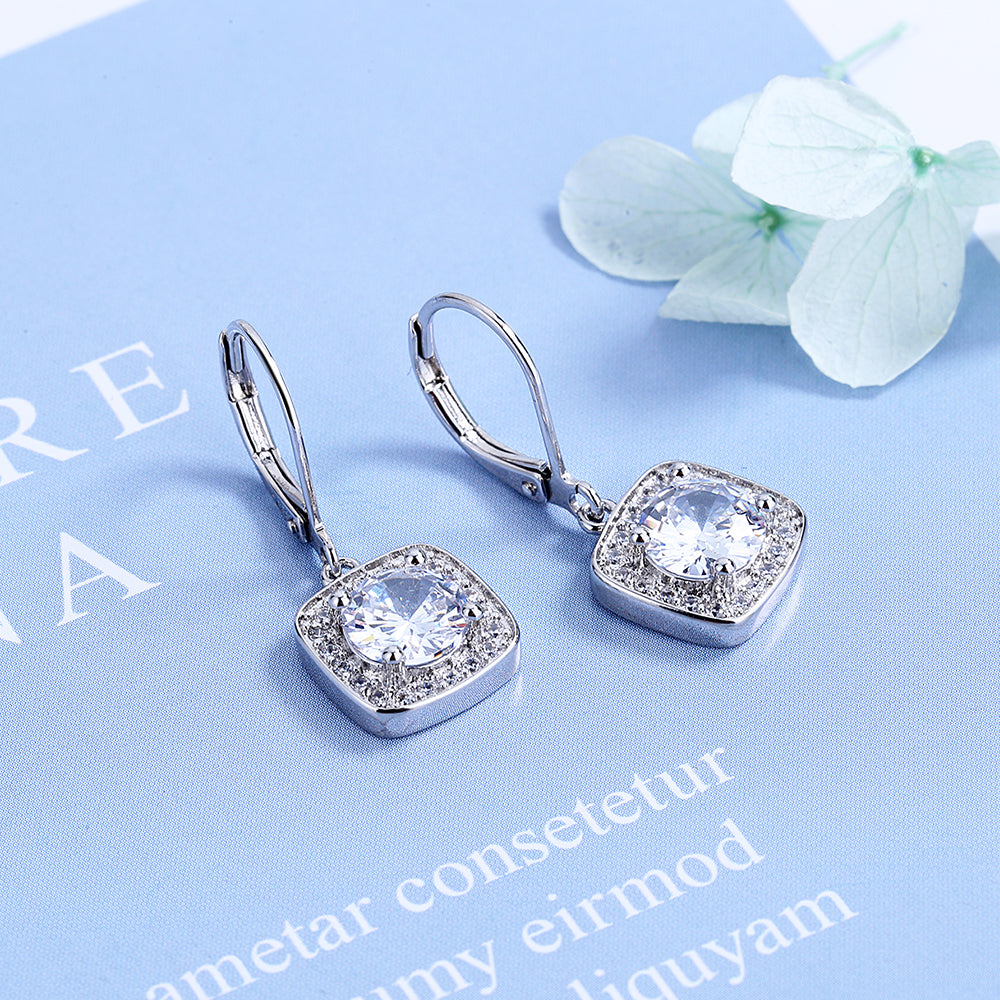 Brincos de gota com halo quadrado em ouro 18K