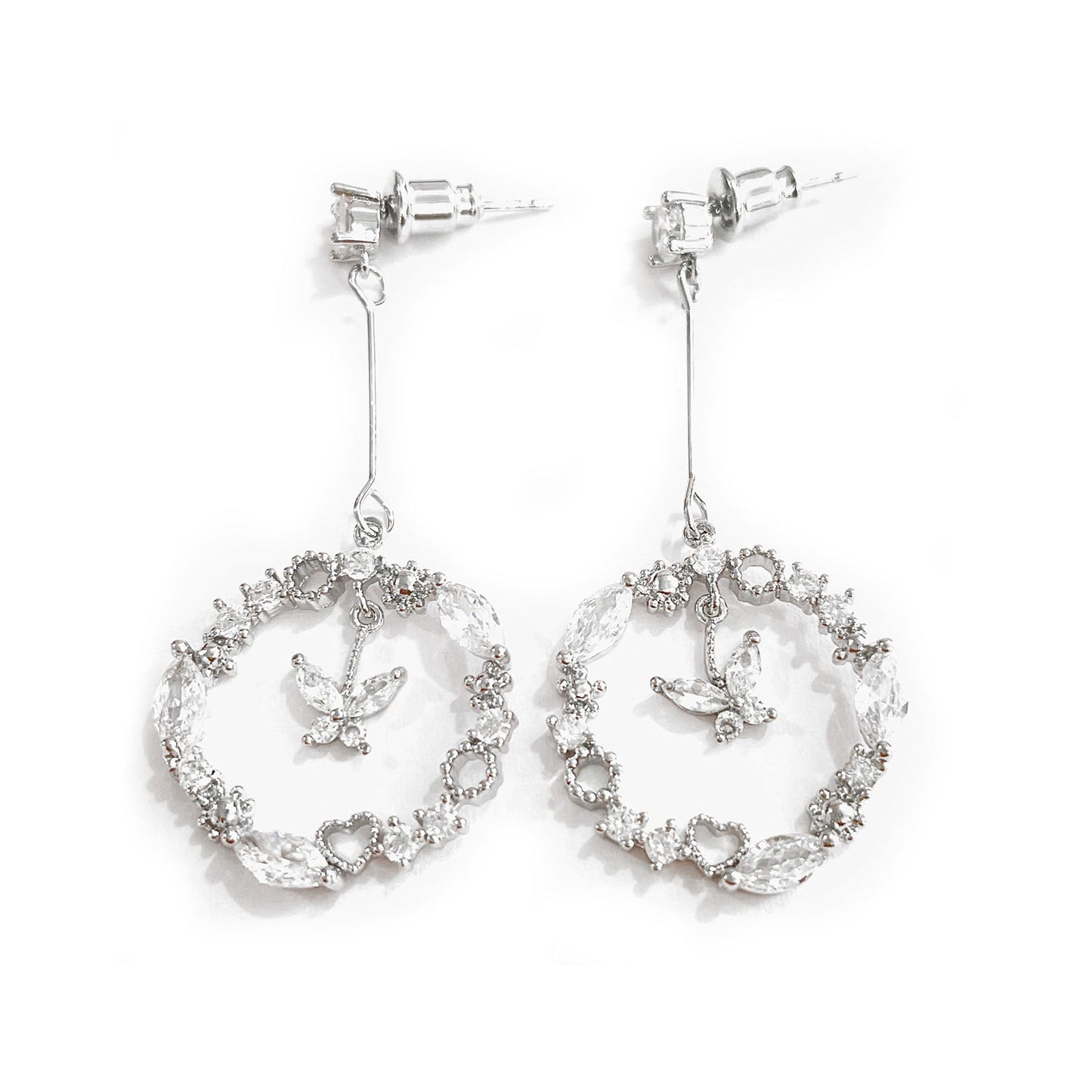 Brinco de borboleta aberto em ouro 14k com cristais Swarovski