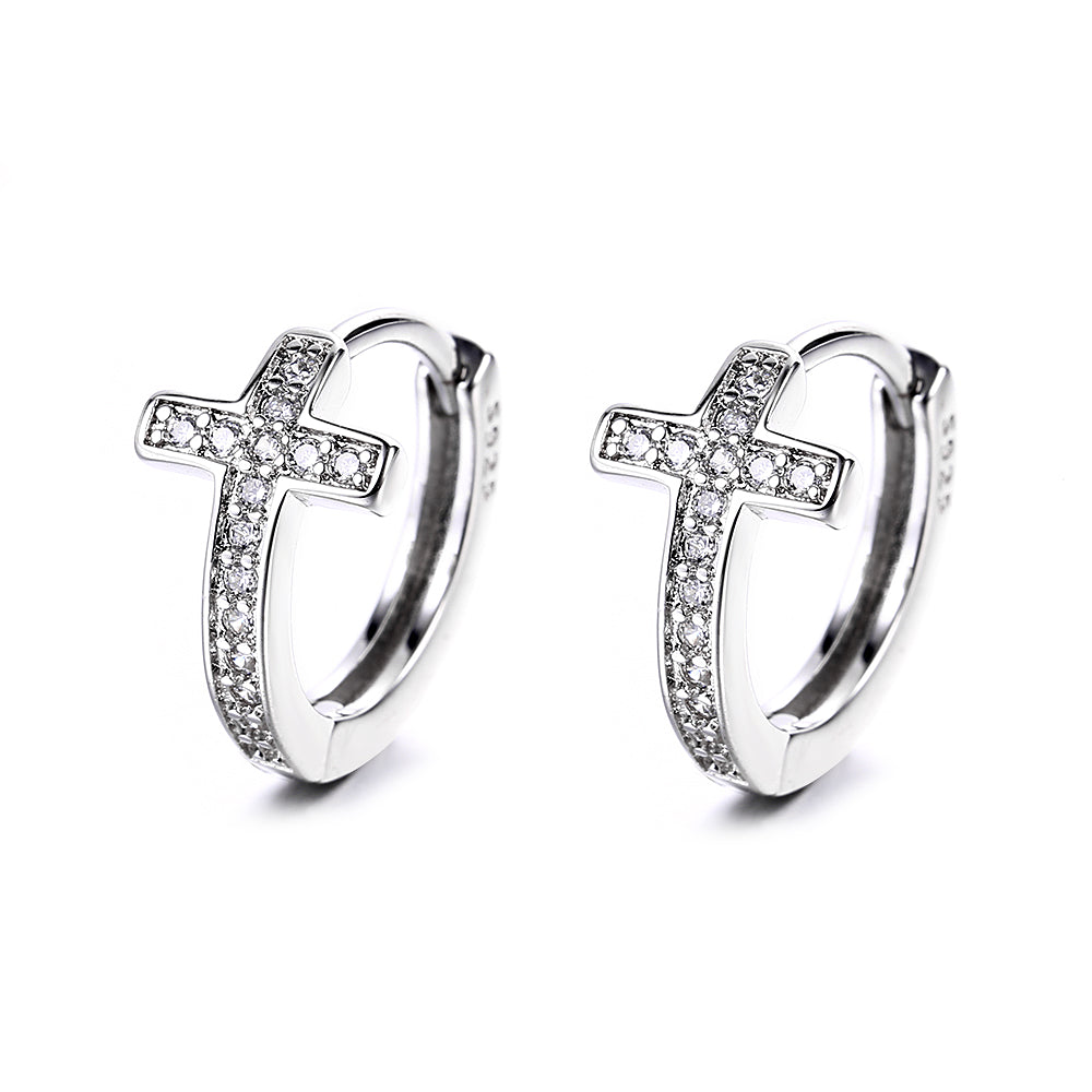 Brinco Huggie em forma de cruz de prata esterlina com cristais genuínos