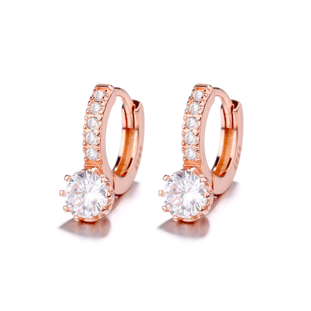 Brinco de argola com pingente de beijo e cristal Swarovski Huggie