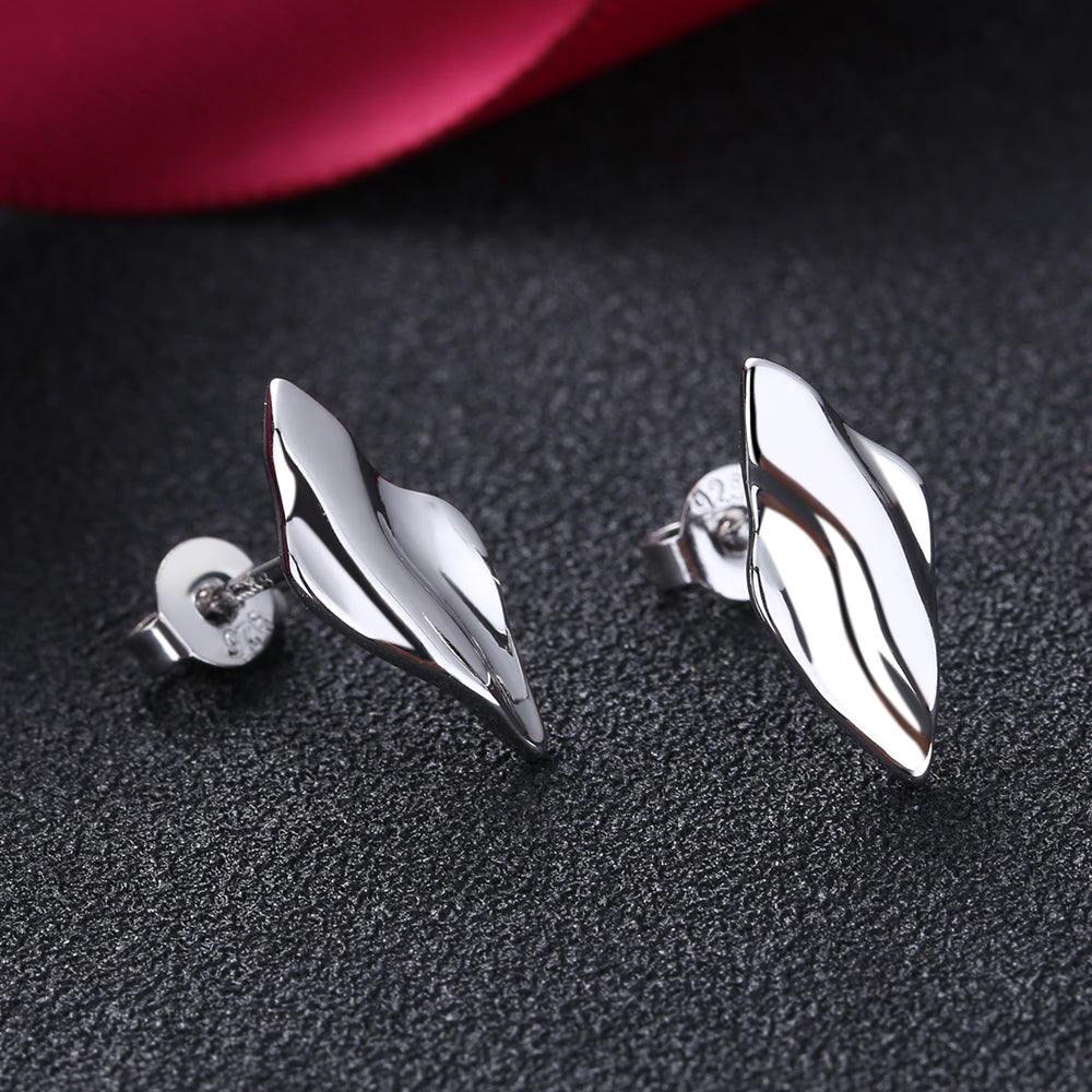 Brincos martelados em ouro 14K e prata esterlina