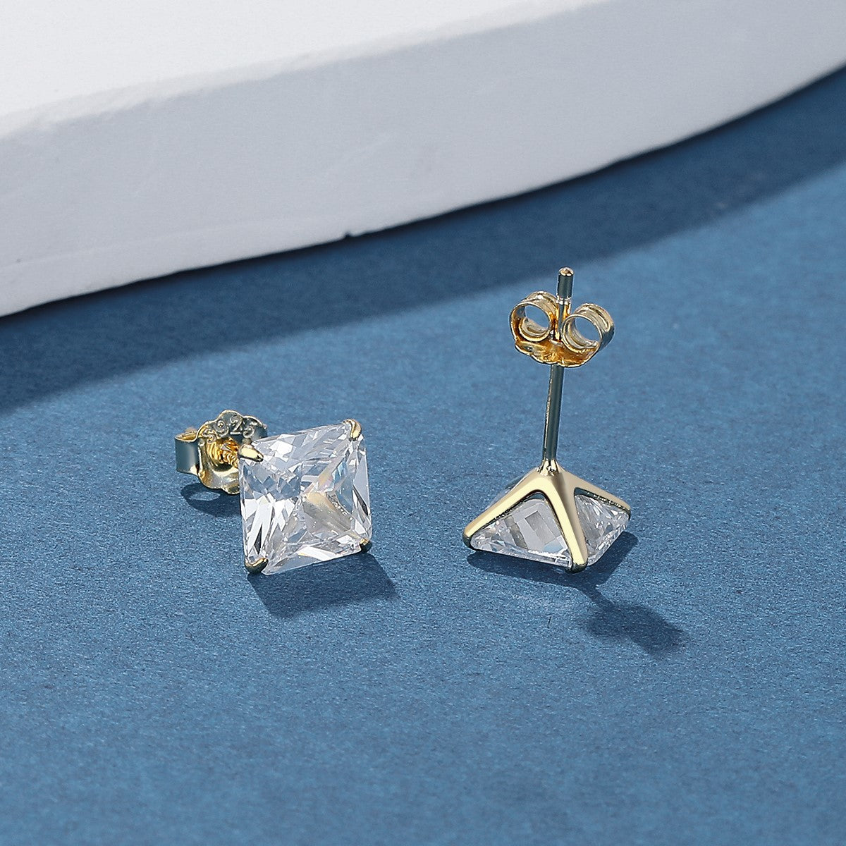 Brinco quadrado de cristal genuíno Amy e Annette em ouro 14K sobre prata esterlina e prata esterlina