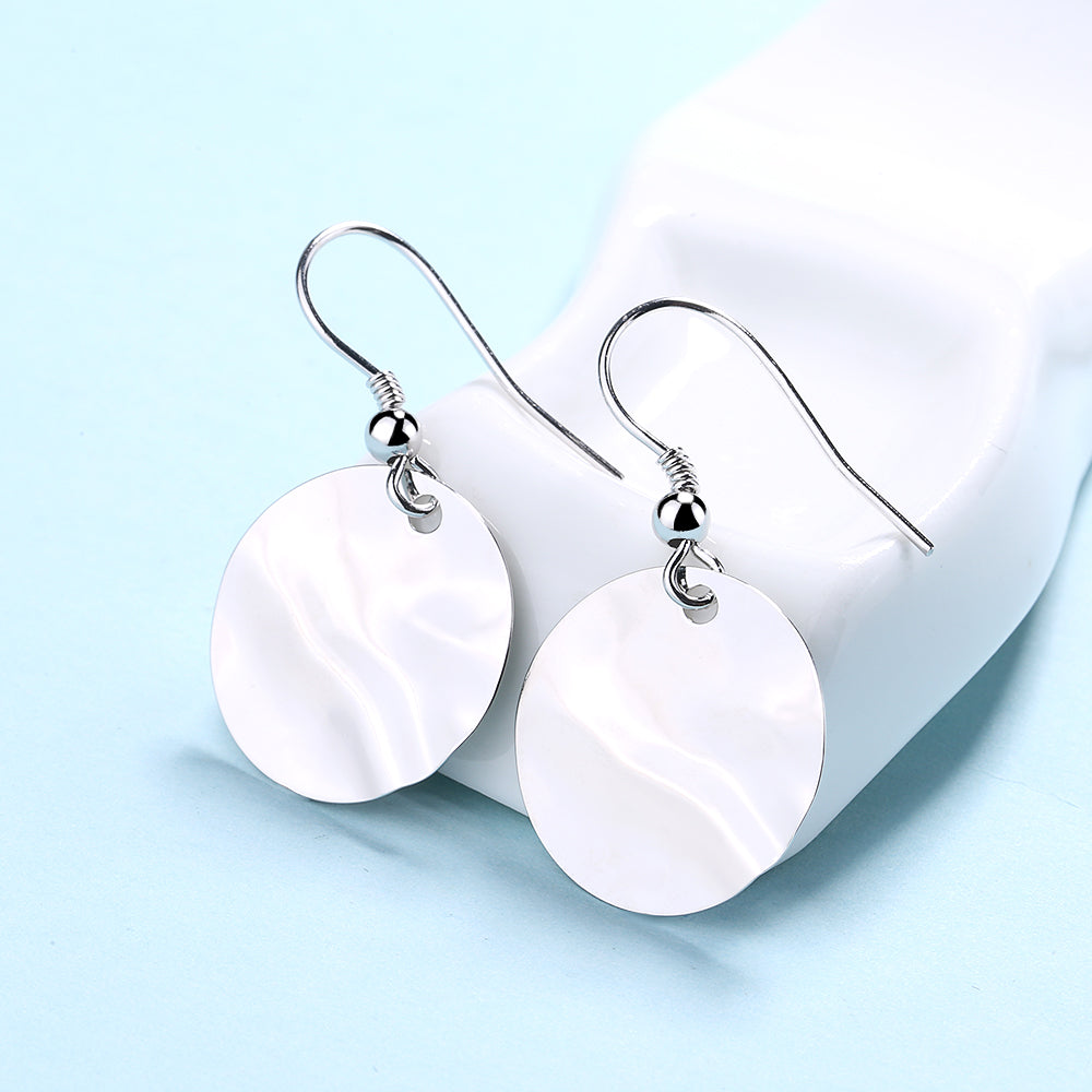 Brincos de gancho martelado em prata esterlina