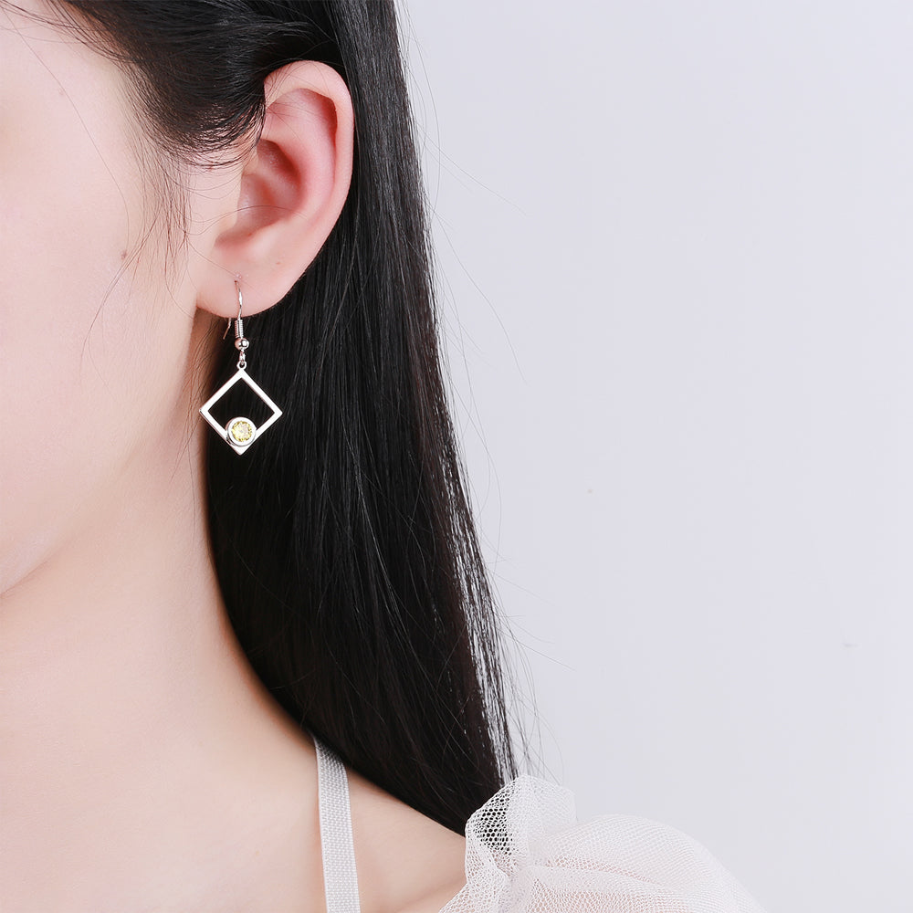 Brincos de gota quadrada lateral com peridoto em prata esterlina