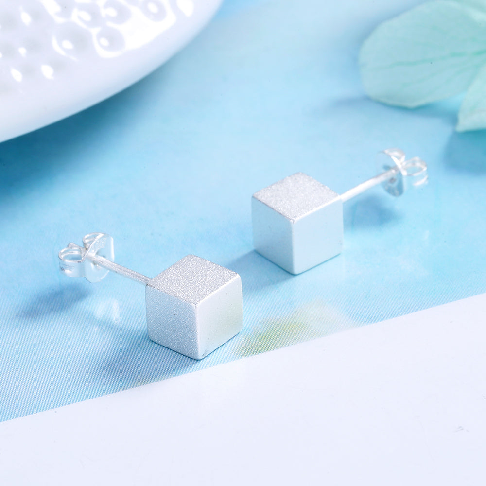Brincos de cubo de prata esterlina