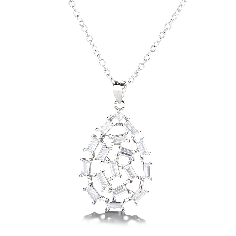 Cristal Swarovski em formato de gota d'água em prata esterlina com lapidação baguete