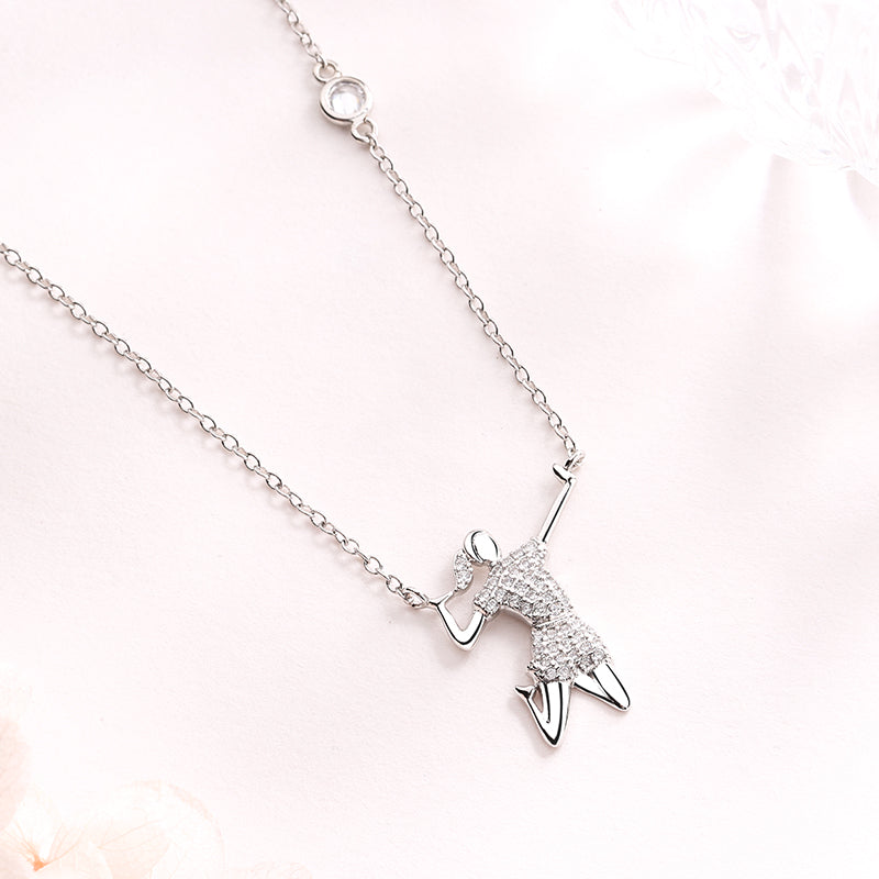 Colar com pingente de jogador de vôlei em prata esterlina