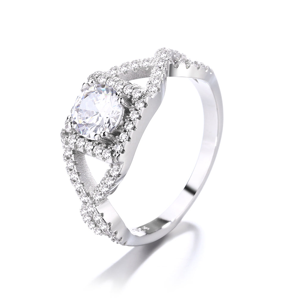 Anel de noivado em prata esterlina com haste dividida e cristal Swarovski Halo