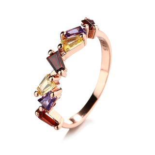 Anel de prata esterlina com baguete inclinada e cristais Swarovski