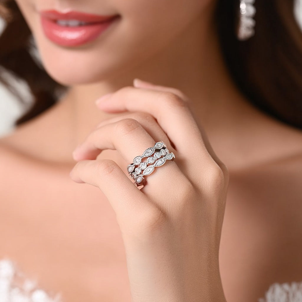 Conjunto de alianças Eternity Milgrain em ouro branco 18K com Swarovski