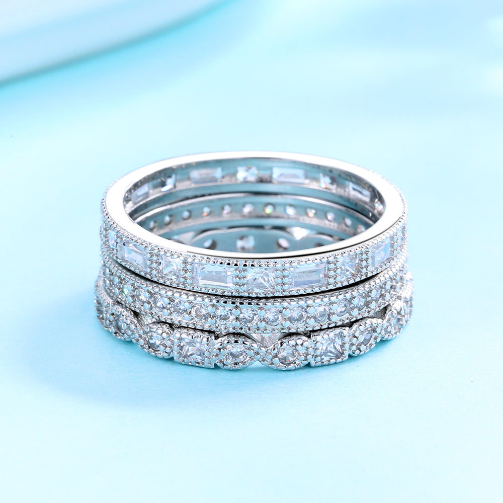 Conjunto de alianças Silvertone Milgrain com cristais Swarovski