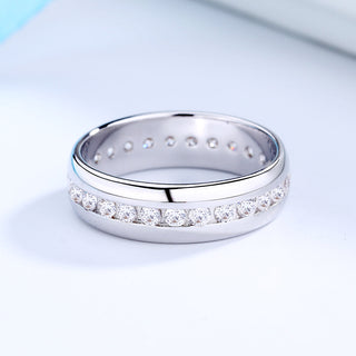 Anel Channel em ouro branco 14K com cristais Swarovski