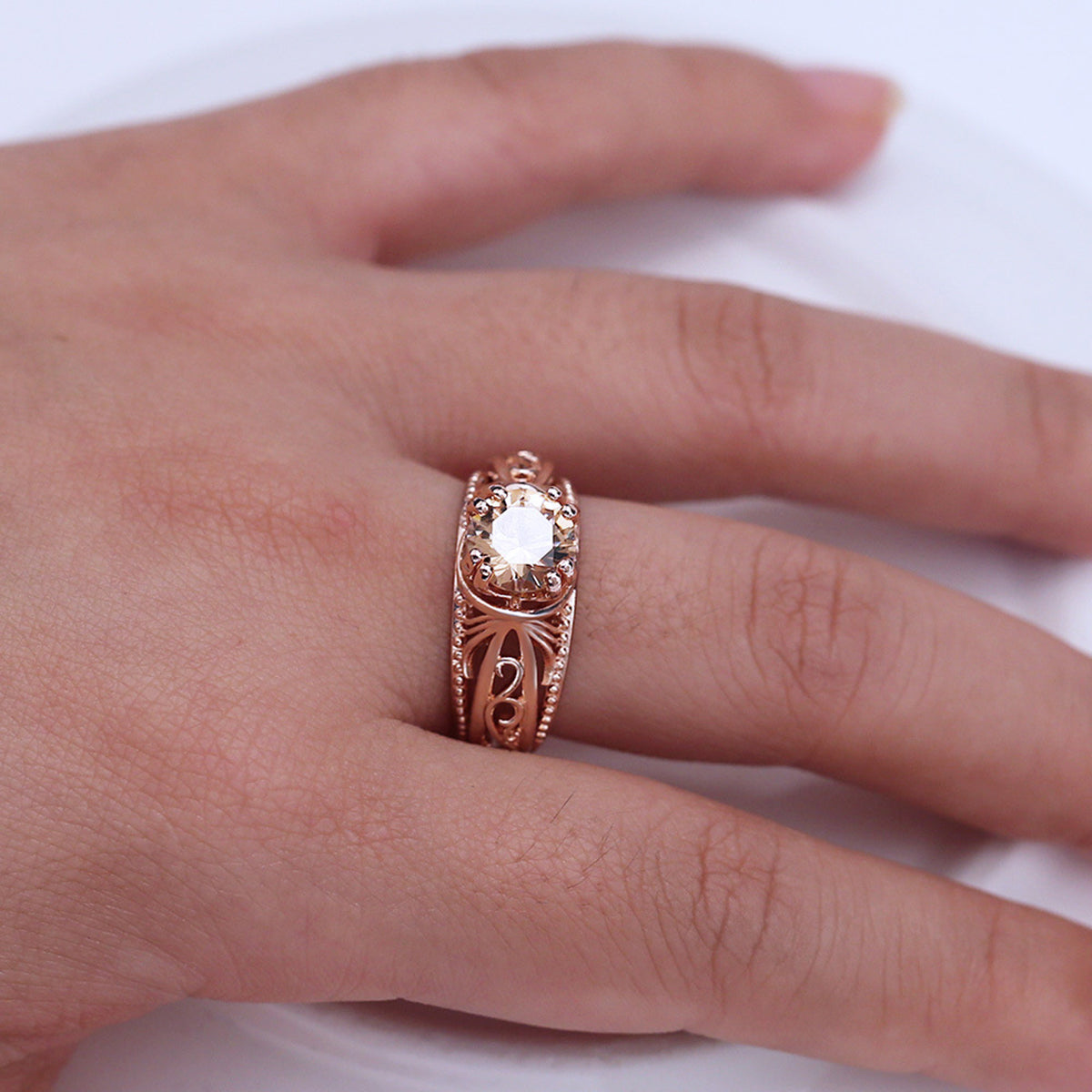 Anel de noivado em filigrana de ouro rosa 14k com champanhe