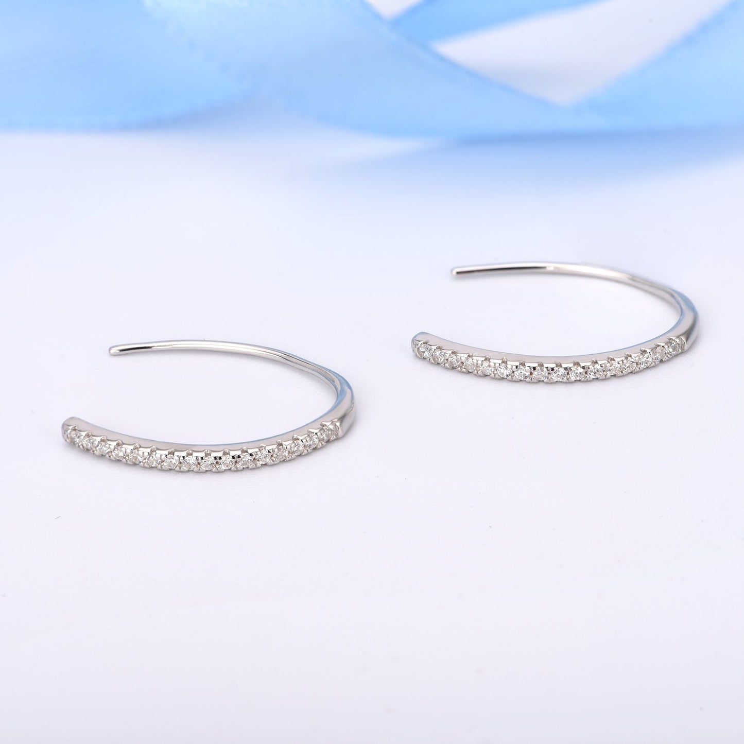Brinco de prata esterlina maciça e cristal genuíno com passador de linha
