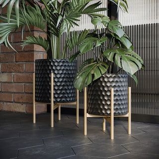 Conjunto de 2 vasos de metal em formato de favo de mel com base dourada