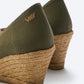 Espadrille Wedges com corte em V em lona com rosas