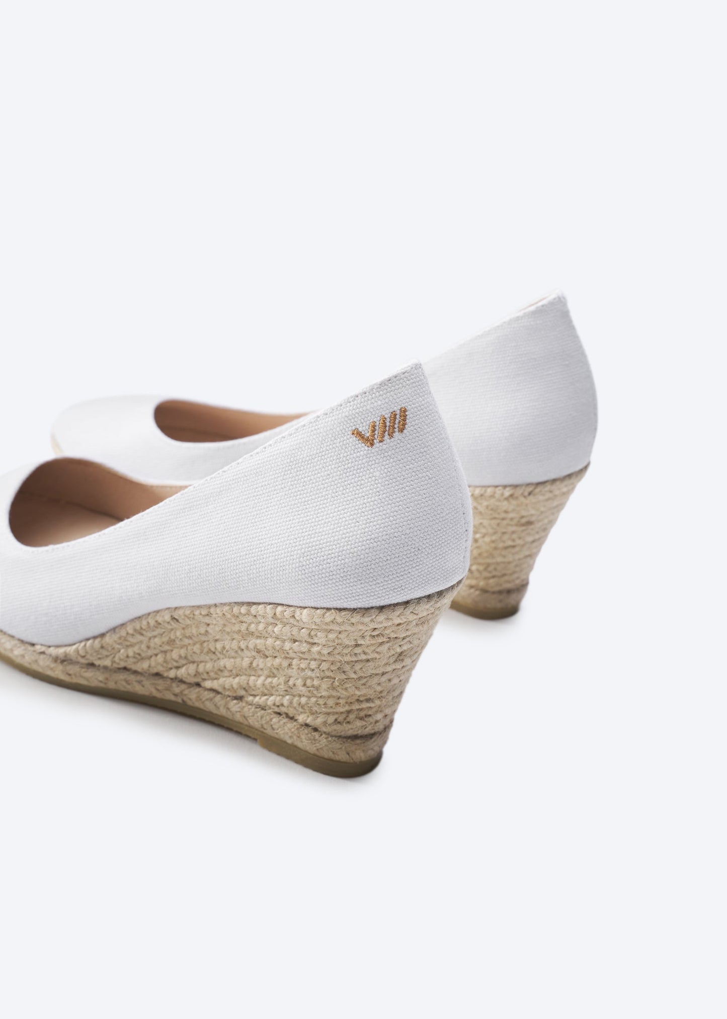 Espadrilles plataforma com corte em U em lona com rosas