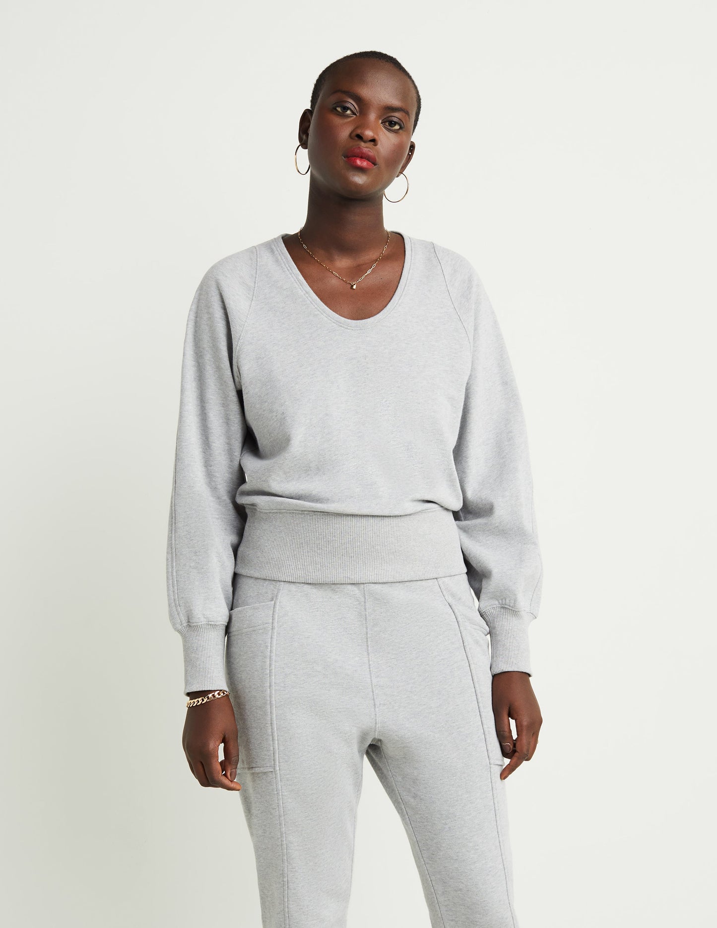 Moletom com decote redondo