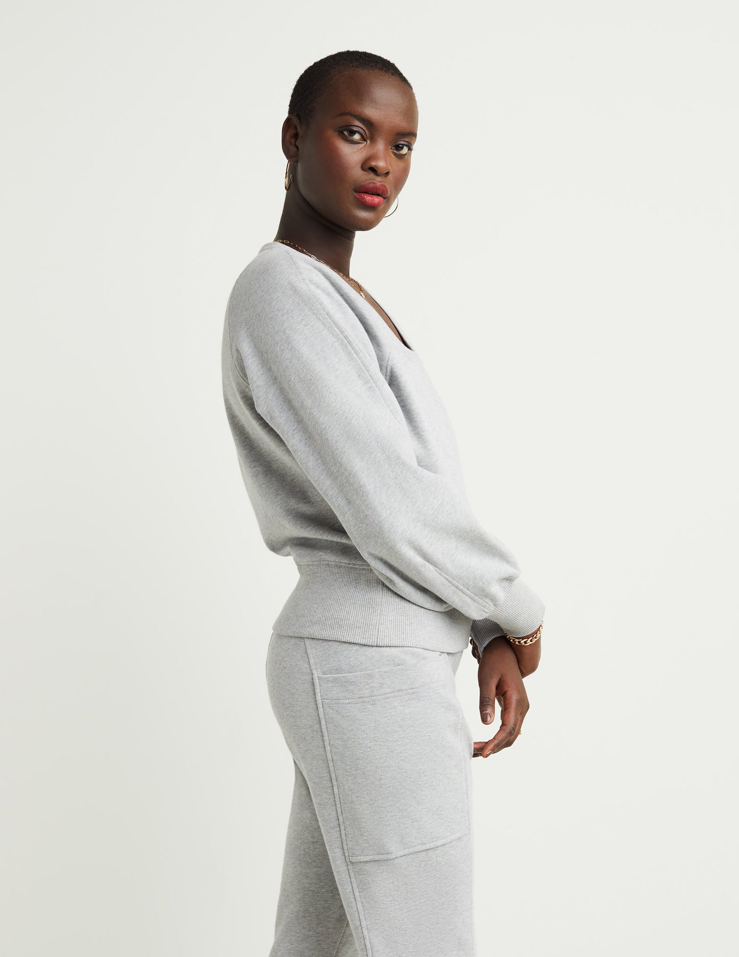 Moletom com decote redondo