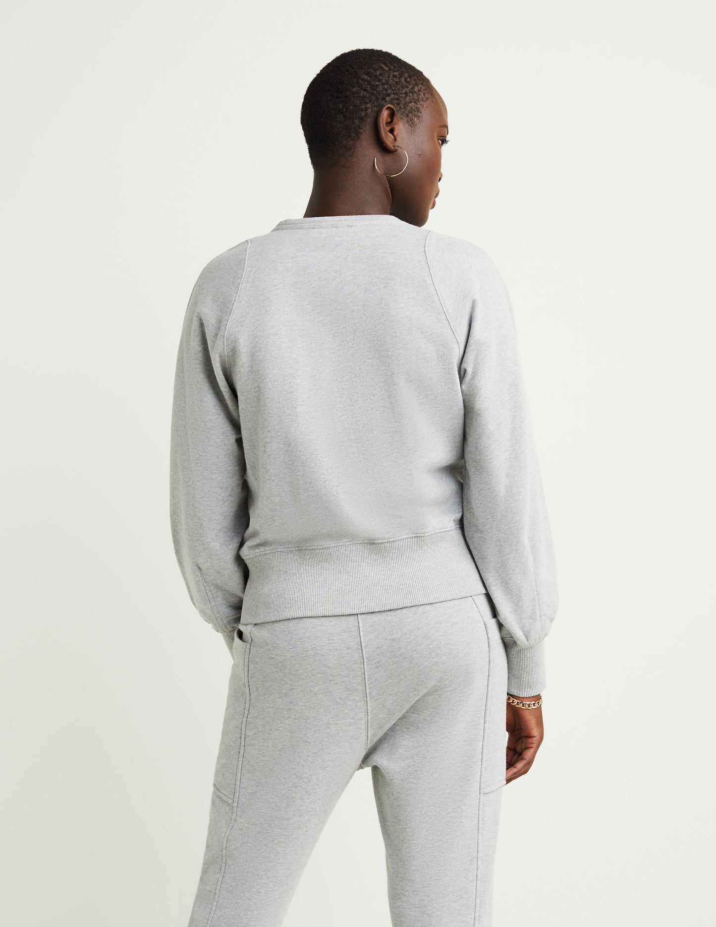 Moletom com decote redondo