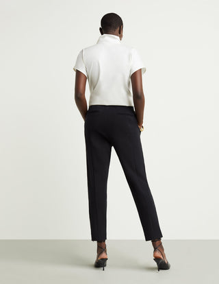 GSTQ Black