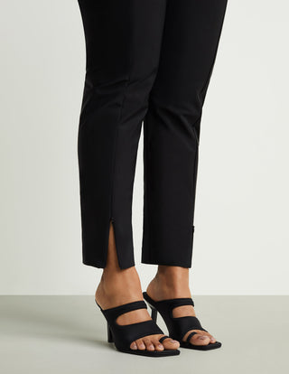 GSTQ Black