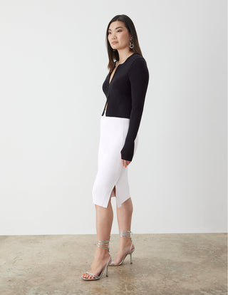 GSTQ White