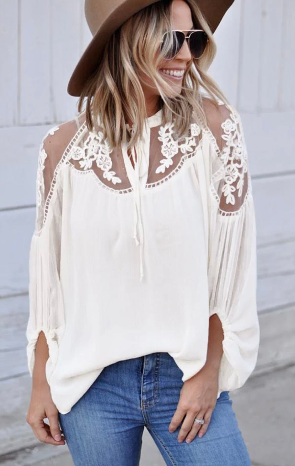 Blusa feminina Frankie &amp; Pop Peasant Invitation com renda em chiffon e manga longa balão, tamanho médio, branca