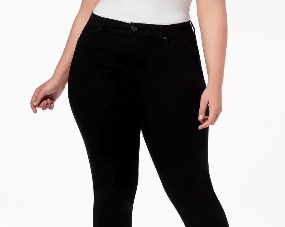 Calça jeans skinny plus size plus size e pequena da INC International Concepts, controle de barriga, além de stretch, preta, tamanho 18W