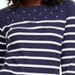 Camiseta feminina listrada com decote canoa Karen Scott, azul, tamanho pequeno grande