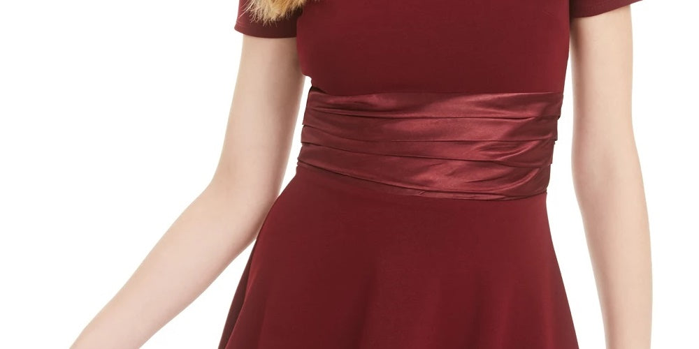 Vestido de coquetel curto evasê feminino B Darlin, manga curta, ombro de fora, tamanho 0, vinho