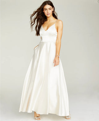 Vestido de cetim com alças nas costas e corações de lantejoulas, tamanho 13, branco