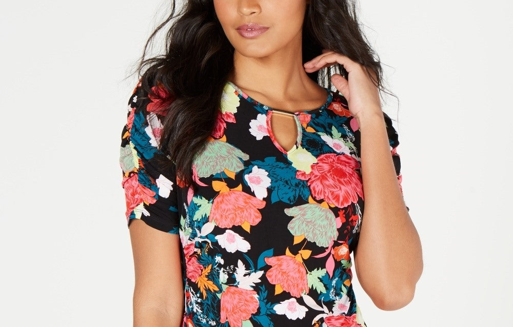 Blusa feminina Thalia Sodi com estampa e mangas curtas, tamanho P, branca