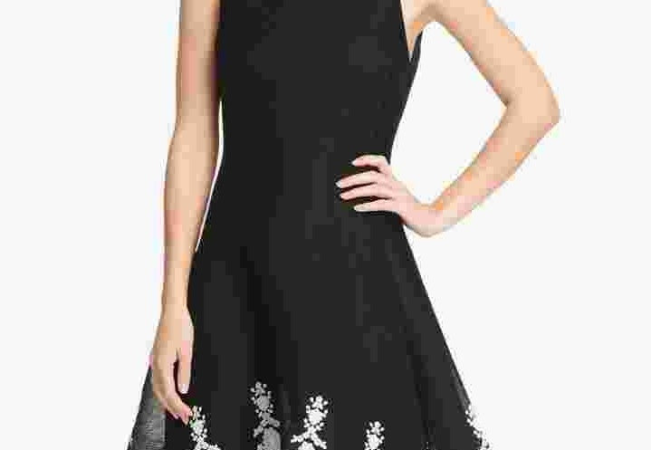 Vestido feminino DKNY sem mangas bordado com ajuste evasê, preto, tamanho 10