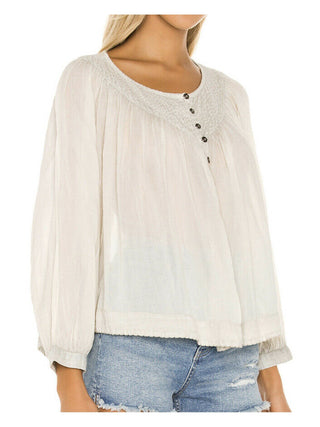 Blusa feminina Free People com textura marfim e botões, manga 3/4, decote redondo, branca, tamanho extrapequeno