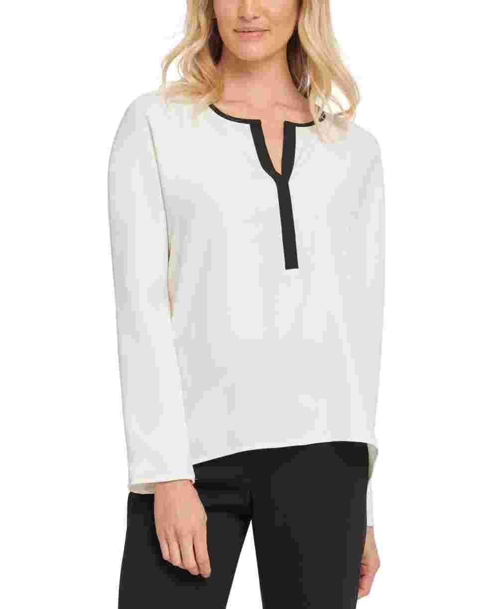 Blusa feminina DKNY com decote dividido e acabamento contrastante, branca, tamanho grande