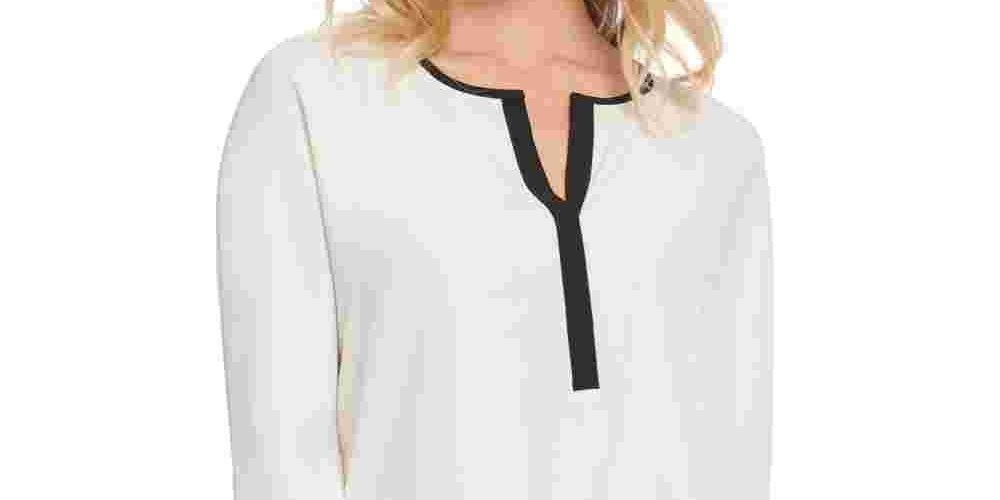 Blusa feminina DKNY com decote dividido e acabamento contrastante, branca, tamanho grande
