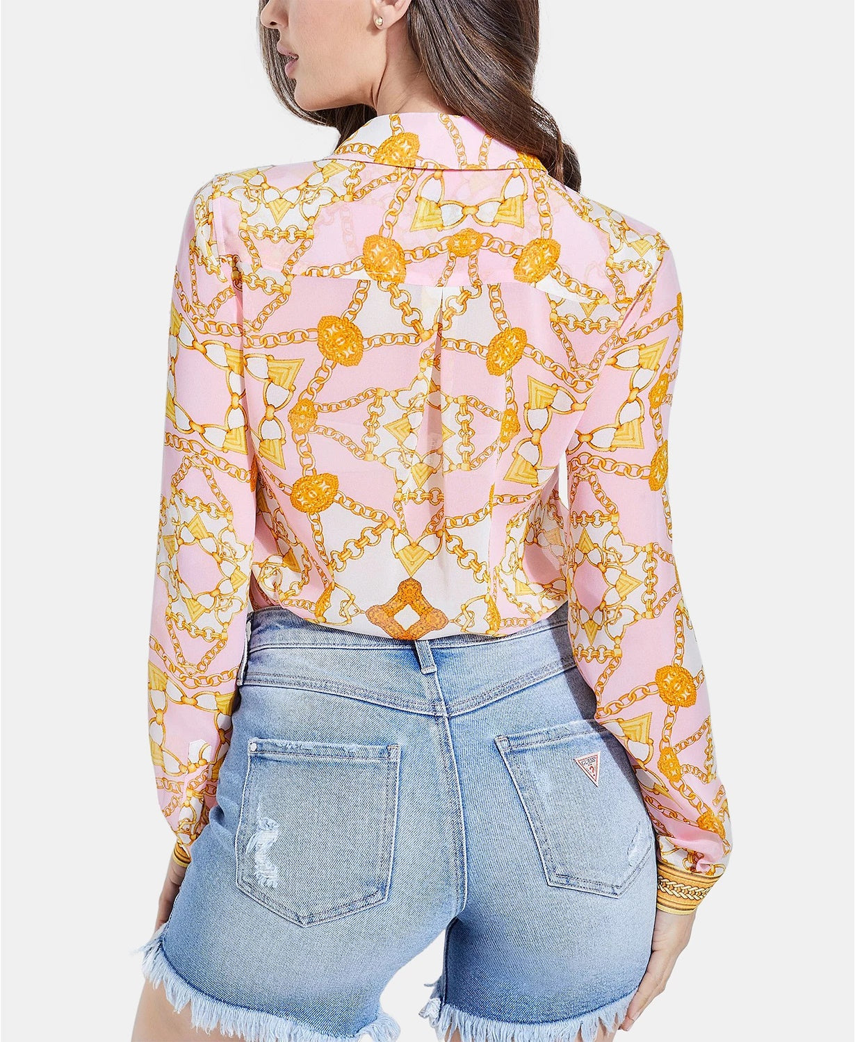 Camisa feminina Guess Madyson estampada manga comprida rosa tamanho médio