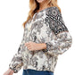 Camiseta Kingston Grey Juniors com estampa Paisley e decote aberto, branca, tamanho pequeno