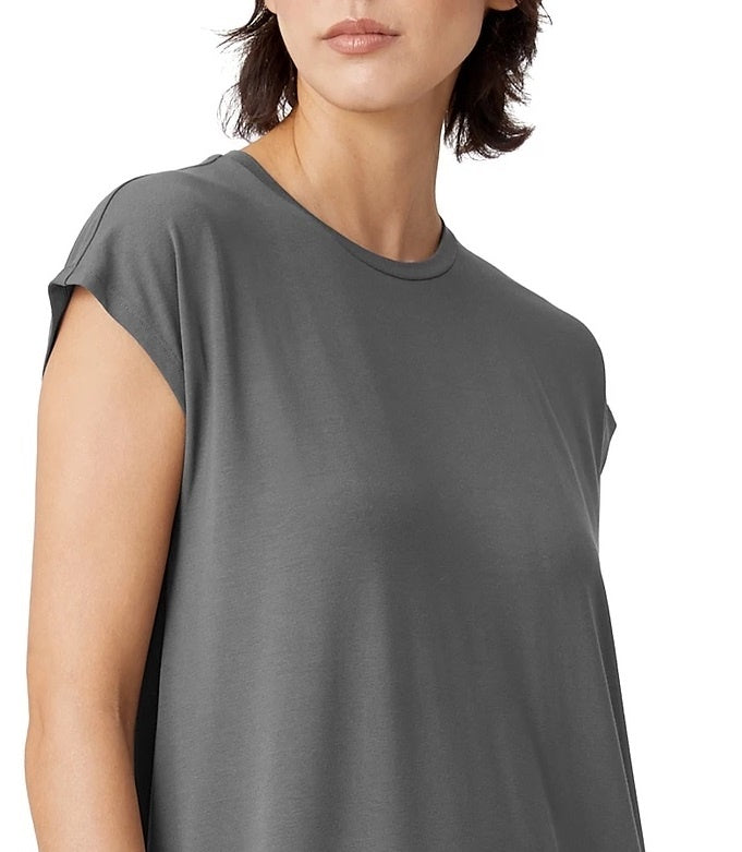 Vestido feminino Eileen Fisher com decote redondo e caimento justo, cinza, tamanho médio