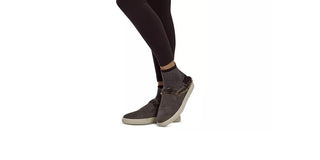 Hue Women's Let's Get Cozy Leggings & Socks 2pc Gift Set Black Size Small Medium