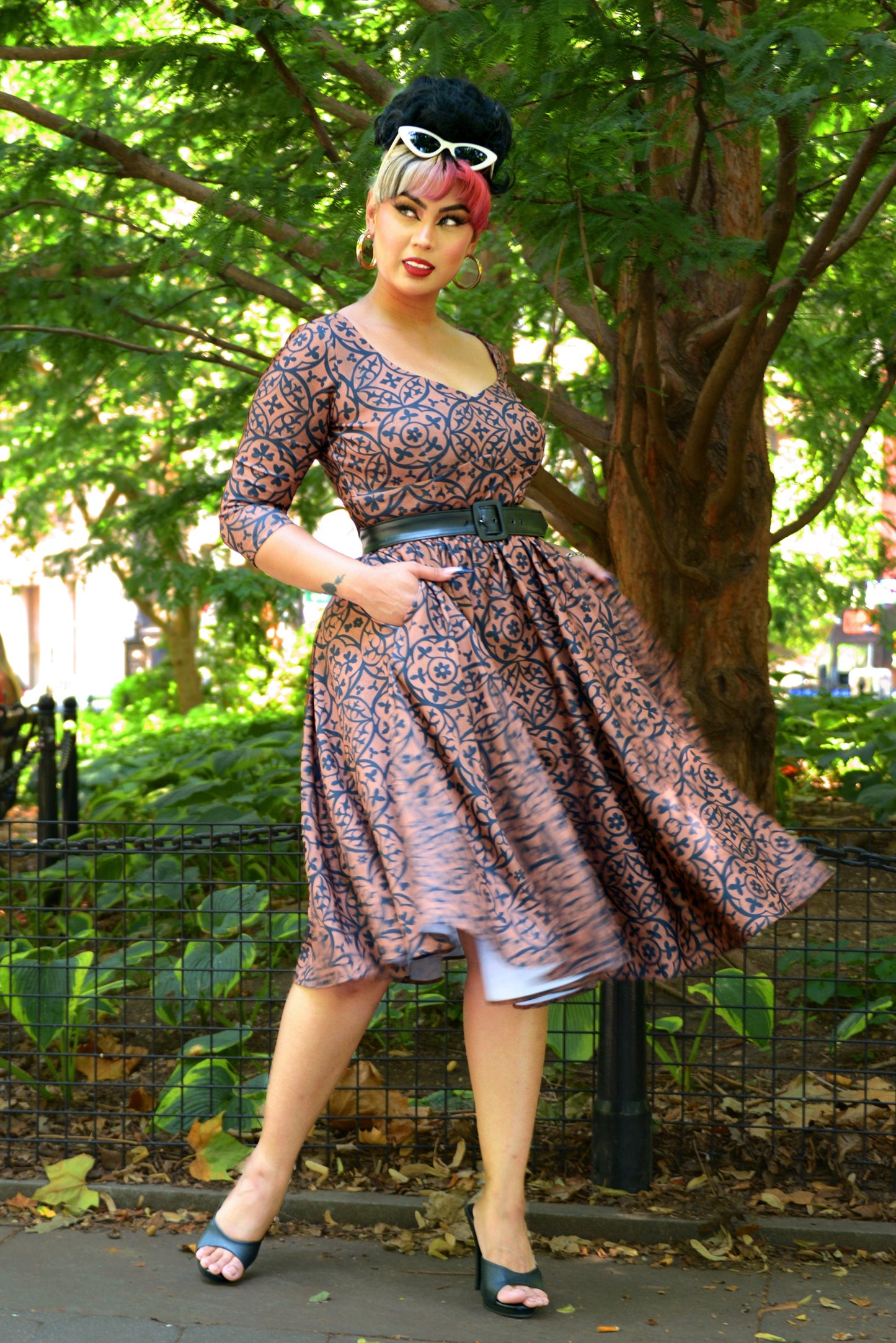 Priscilla Swing Dress in Gold and Black Medallions Print Stretch Twill | Laura Byrnes & Hope Johnstun