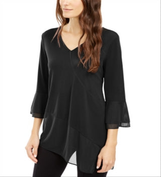 Blusa feminina Alfani com decote em V e acabamento em malha, preta, tamanho grande