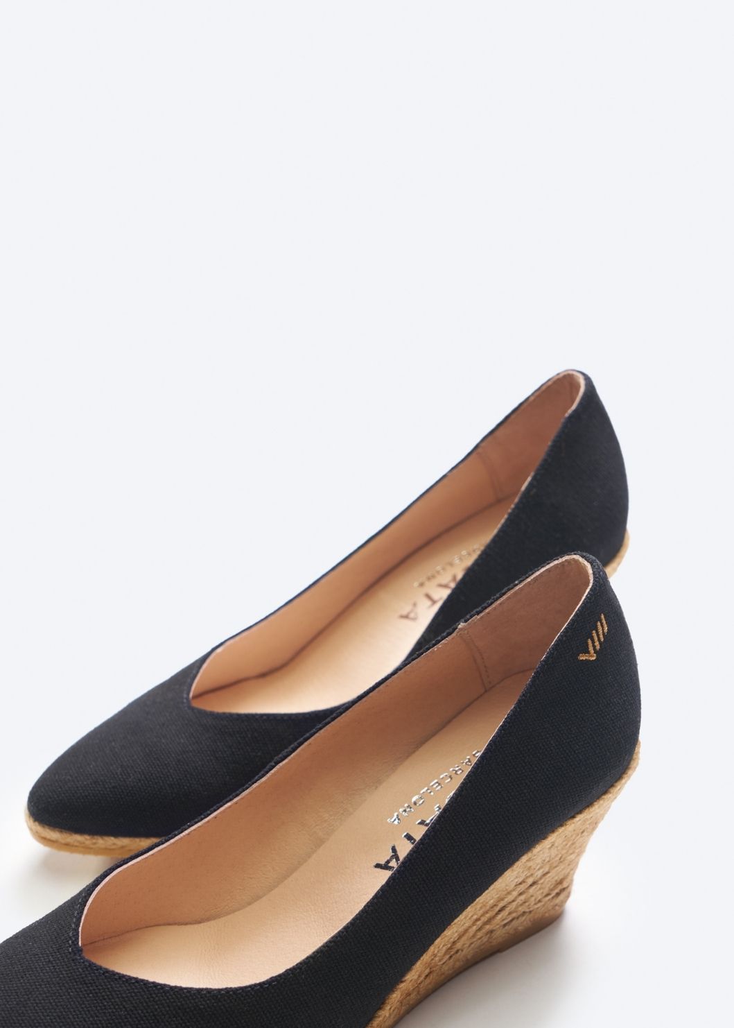 Espadrille Wedges com corte em V em lona com rosas