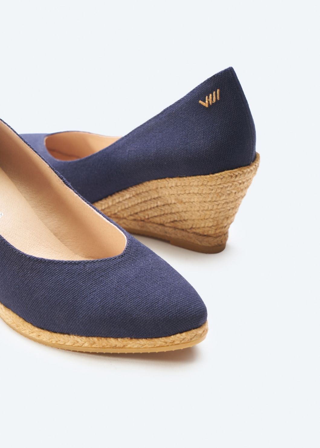 Espadrille Wedges com corte em V em lona com rosas