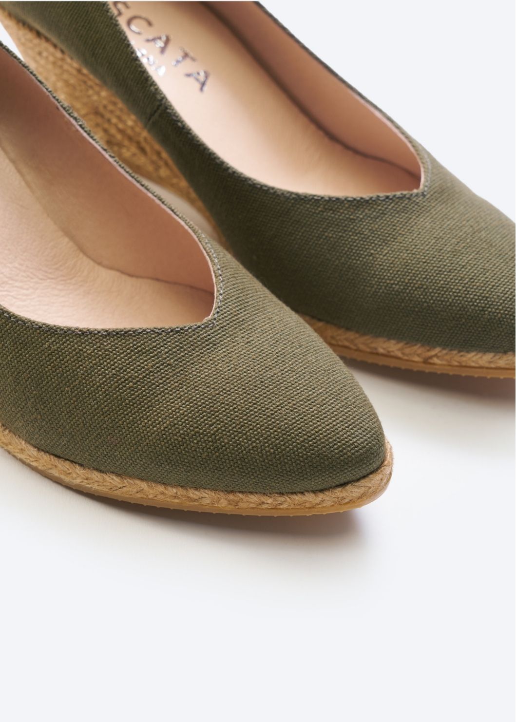 Espadrille Wedges com corte em V em lona com rosas